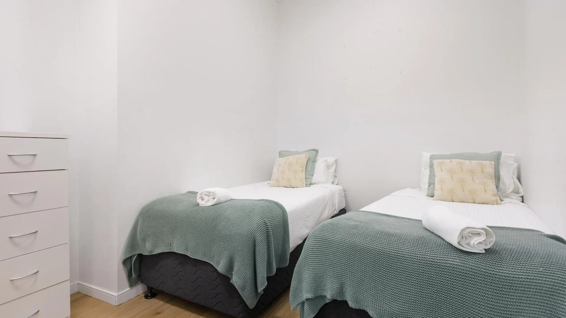 Apartment Surfers Paradise Getaway Amazing Resort Amenities Gold Coast